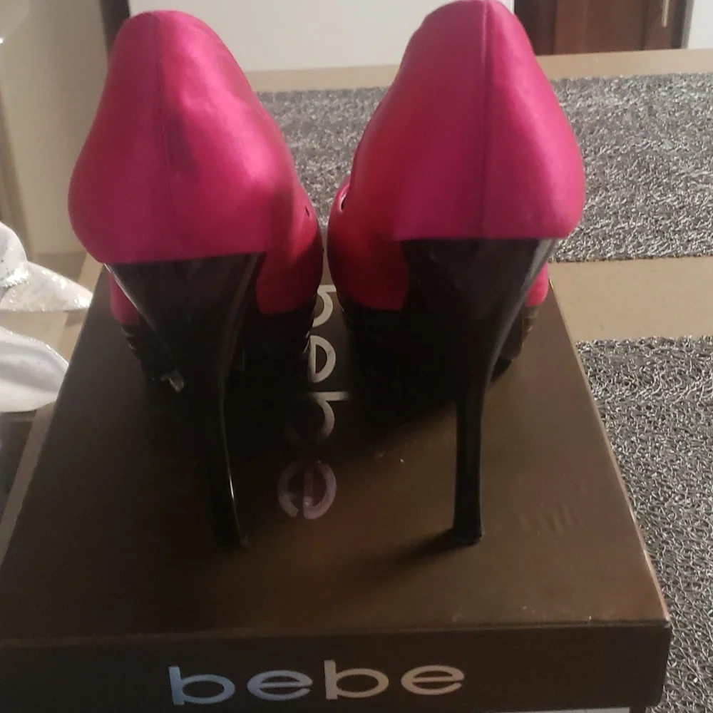 bebe Riley Fuschia - Picture 3 of 4